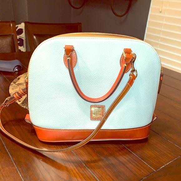 Dooney & Bourke Handbags - BRAND NEW Dooney and Bourke Zip Zip Satchel Purse